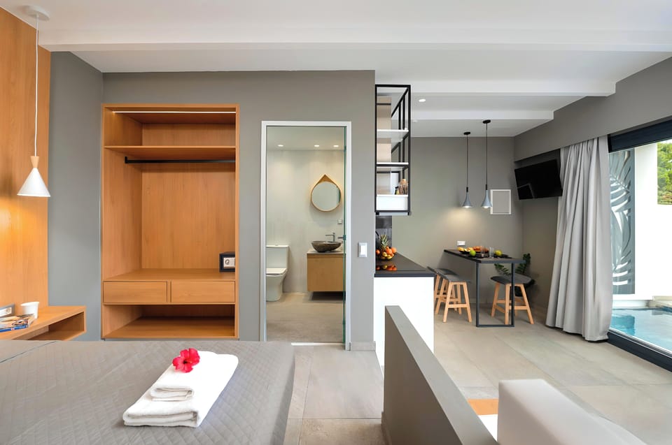 Canes Suites | HotelPraxis Group