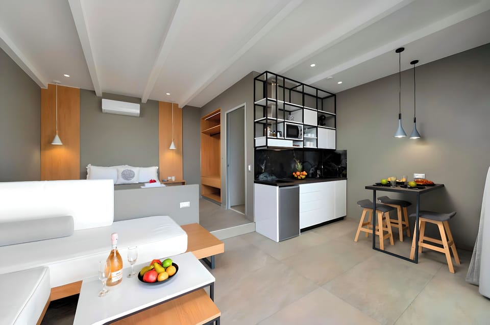 Canes Suites | HotelPraxis Group