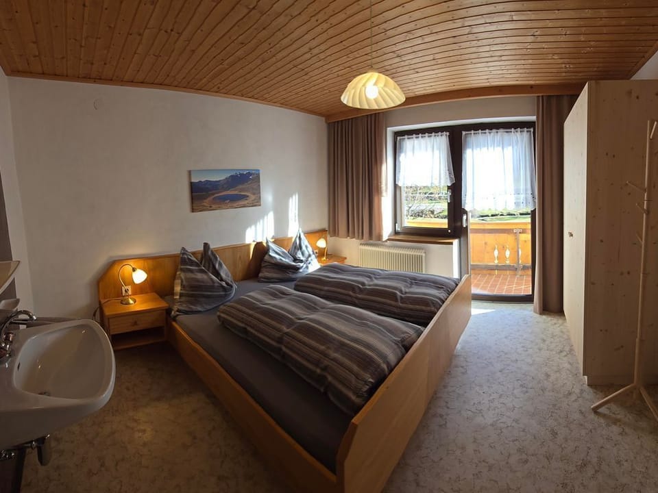 Vacation apartment 1 - Holiday home Strickner Apartment in Trentino-South Tyrol