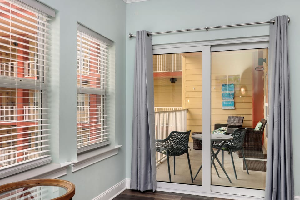 Master Bedroom - View onto Deck
