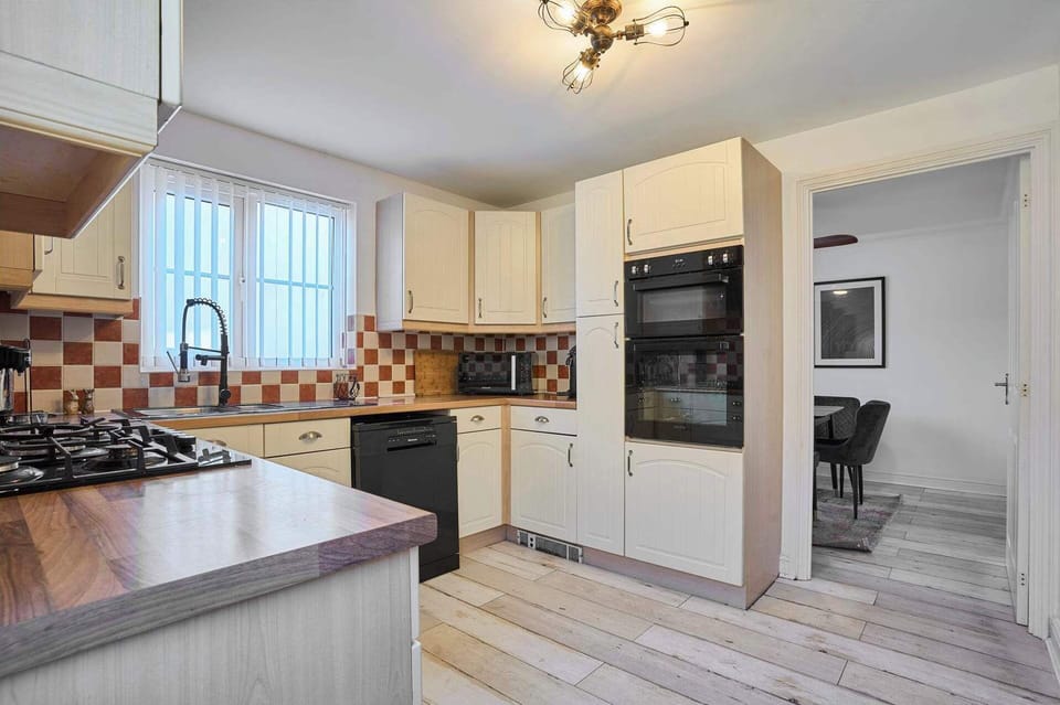 Honeycomb House, Launceston - Host & Stay