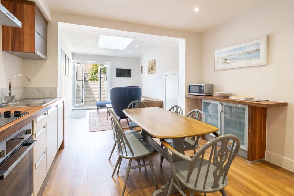 Prince Albert, Margate - Host & Stay