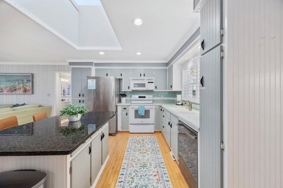 Bright and spacious kitchen with all the essentials for easy meal prep.