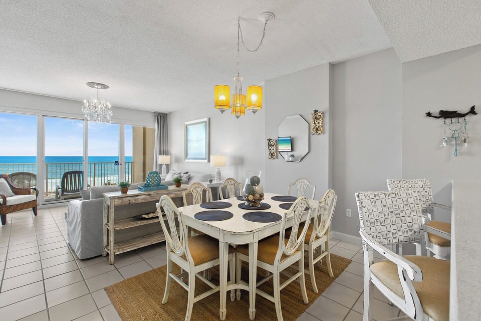Tides 304 Dining