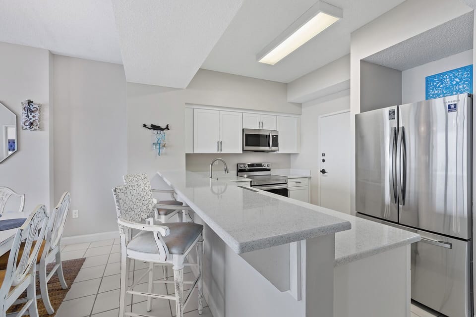 Tides 304 Kitchen
