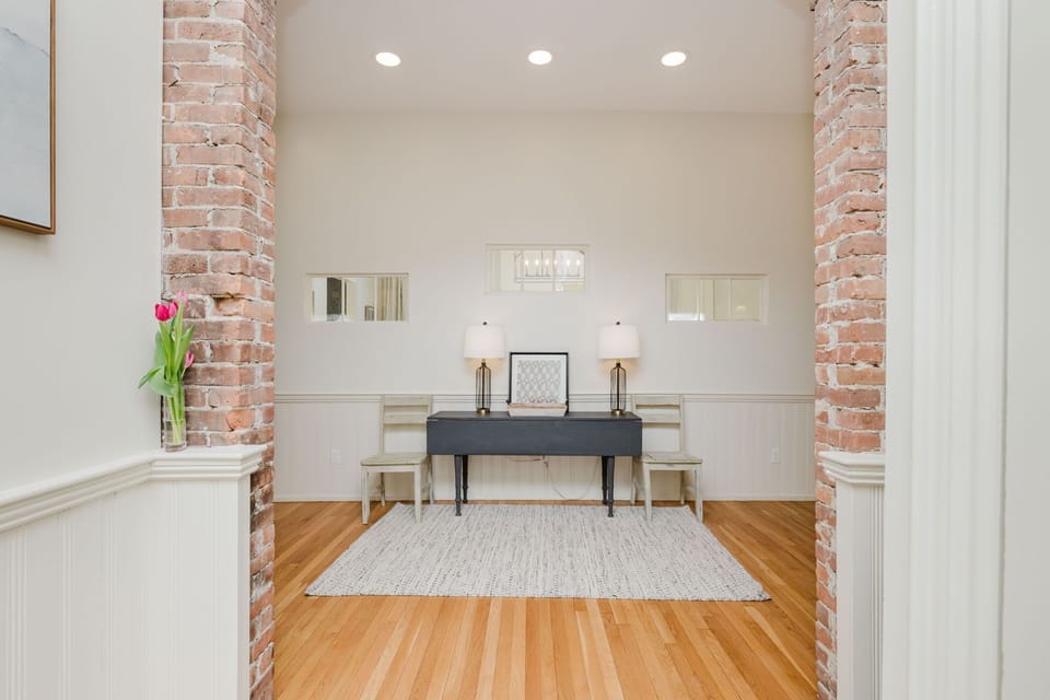 Henry's Entryway (2)