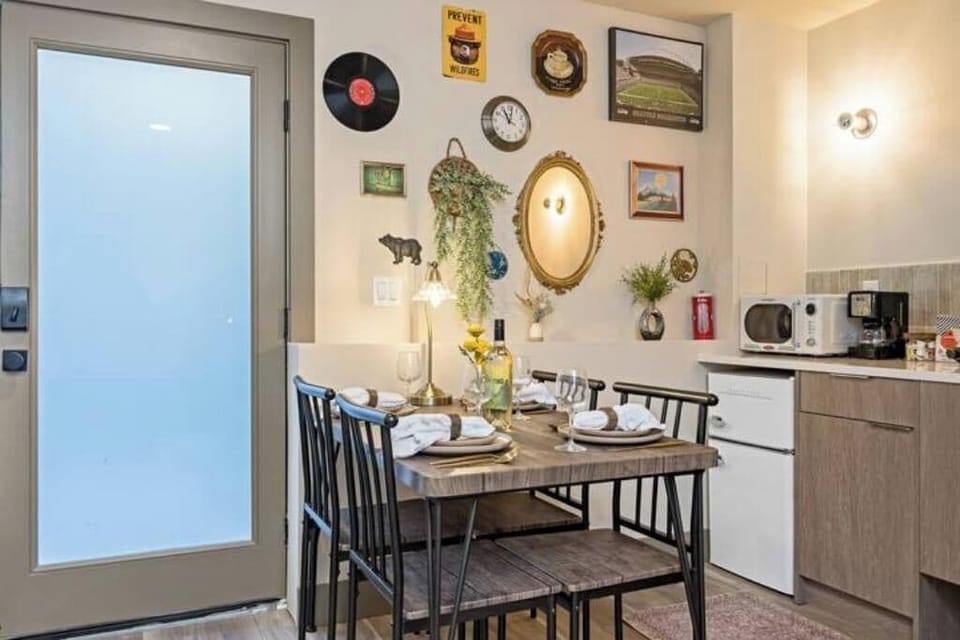 Have a pleasant dining experience in this well-appointed space.