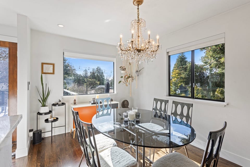 Dining table seating for 6 with water feature 