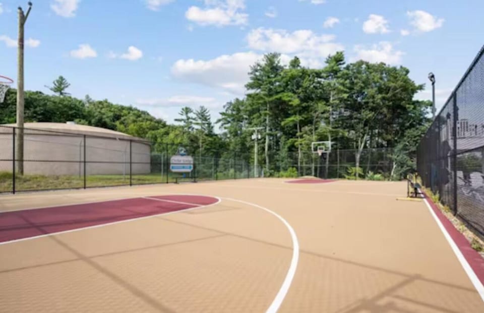 Sport court