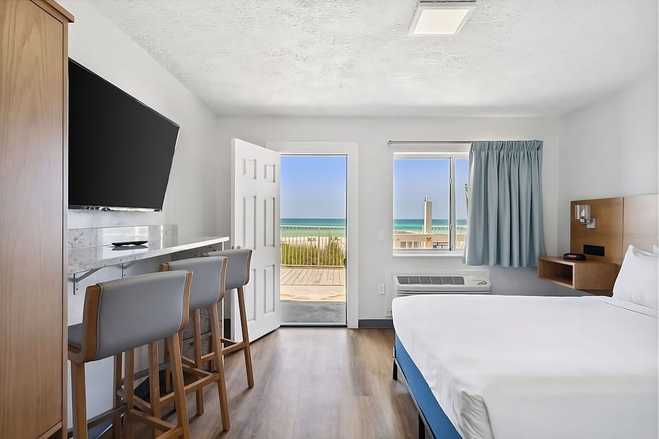 Unit with 2 Queen size beds