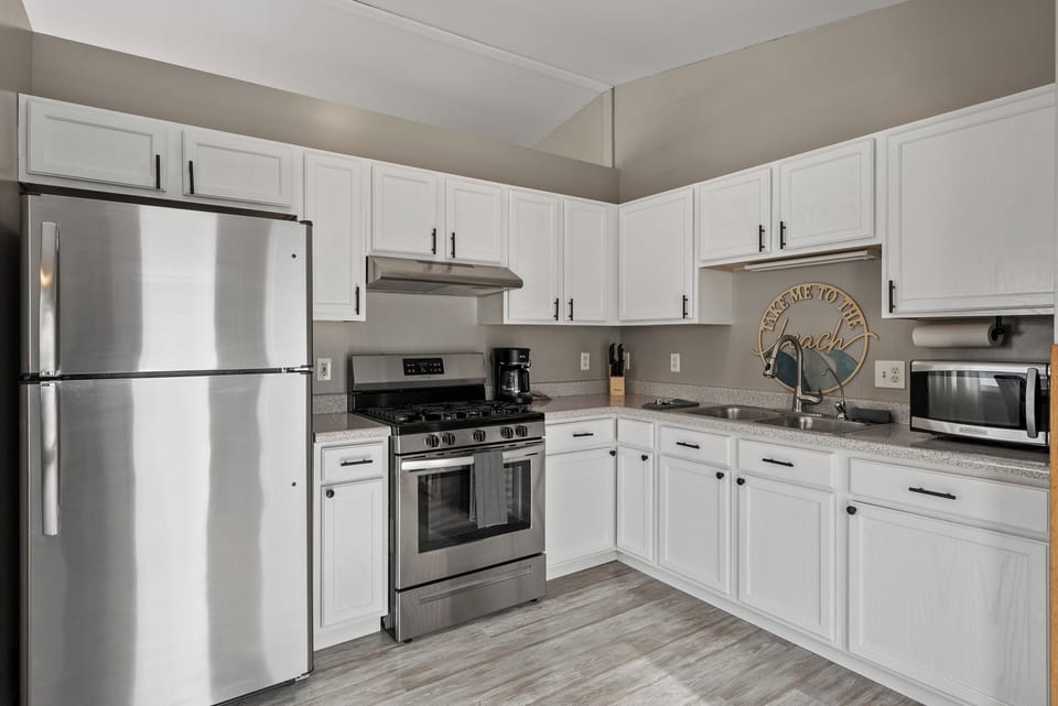 Fully equipped kitchen
