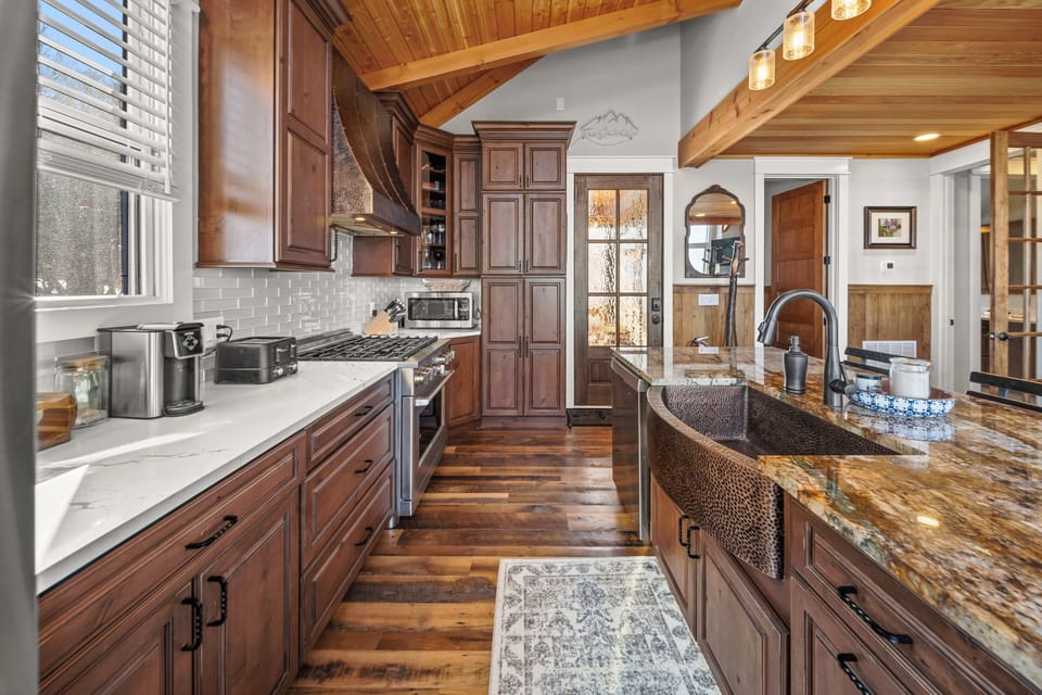 Gourmet Kitchen