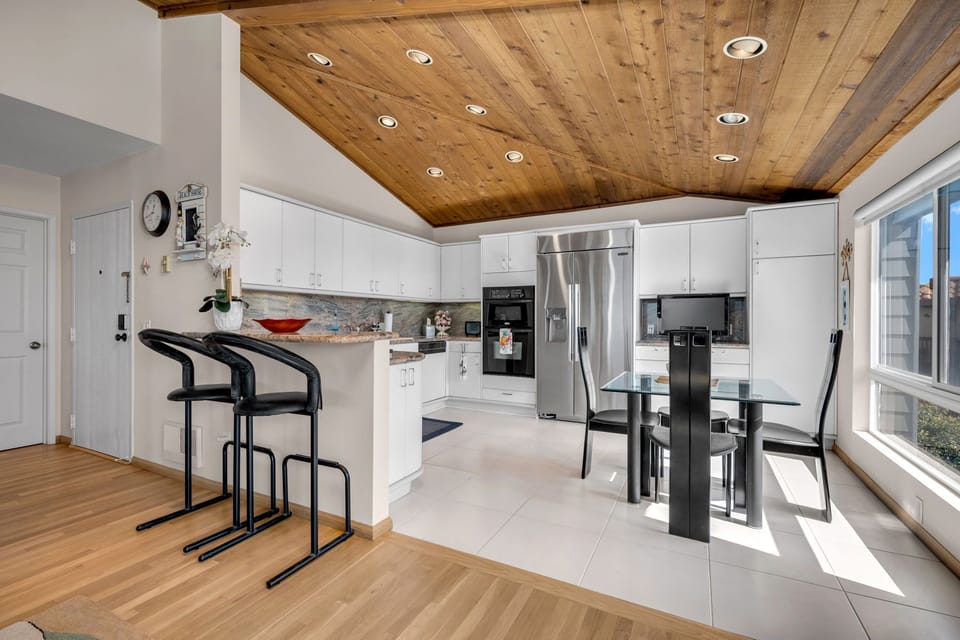 Fully stocked kitchen