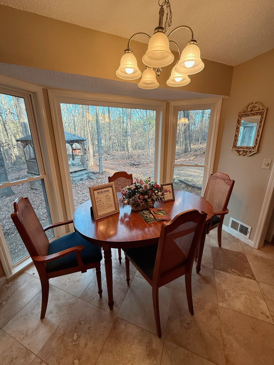 Dining Area 1