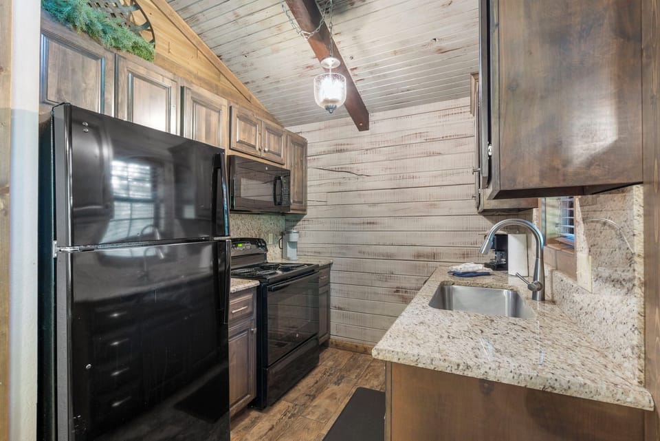 Full Kitchen with Major Appliances