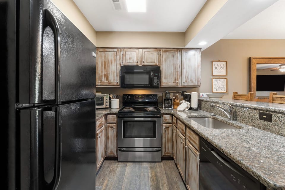 Full Kitchen with Major Appliances
