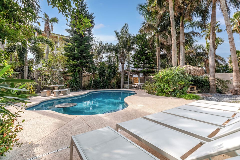 Welcome to 217 W. Oleander — your private Oleander Oasis!