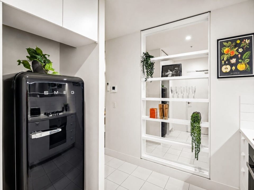 Your retro SMEG fridge.