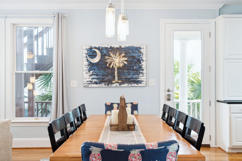 Dining area seats 10.