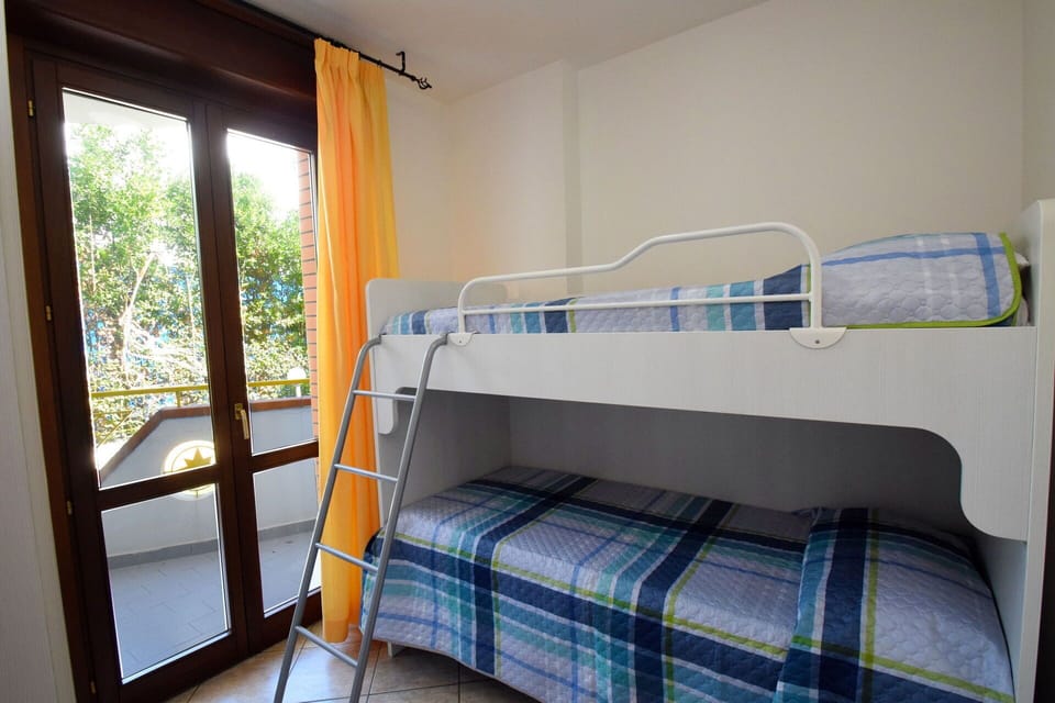 Autumn, Bedroom, Spring, Summer, Winter