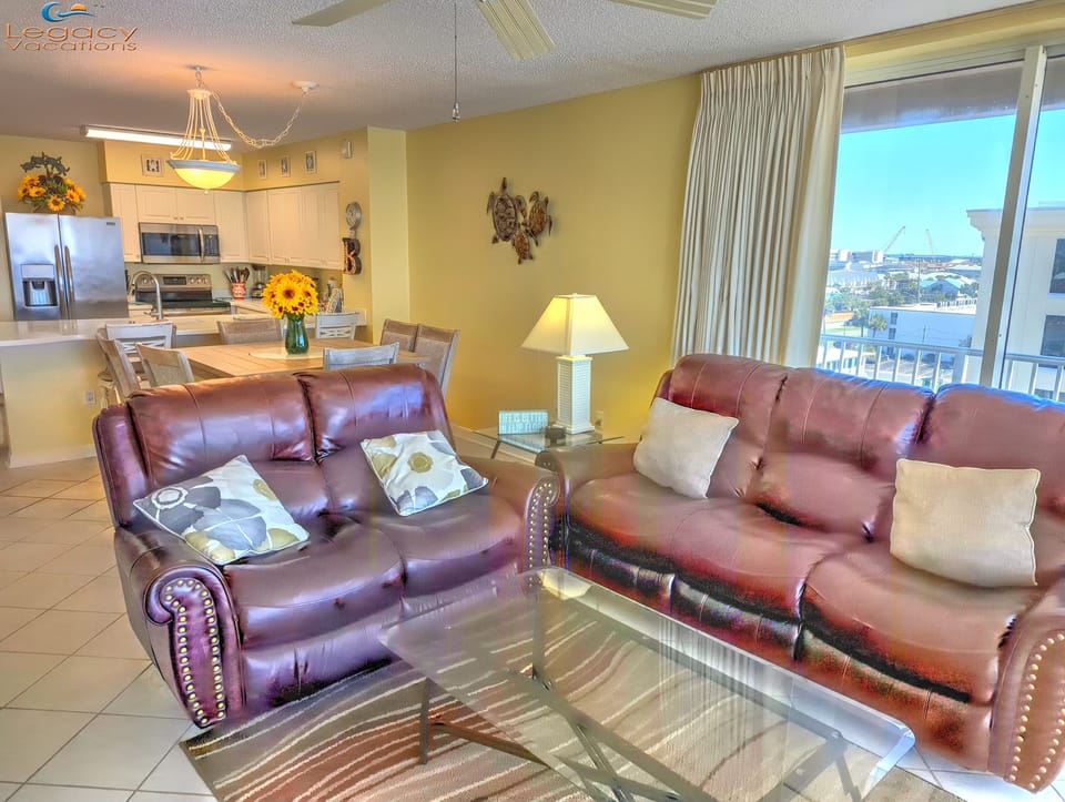 Island Princess #700 Living Room