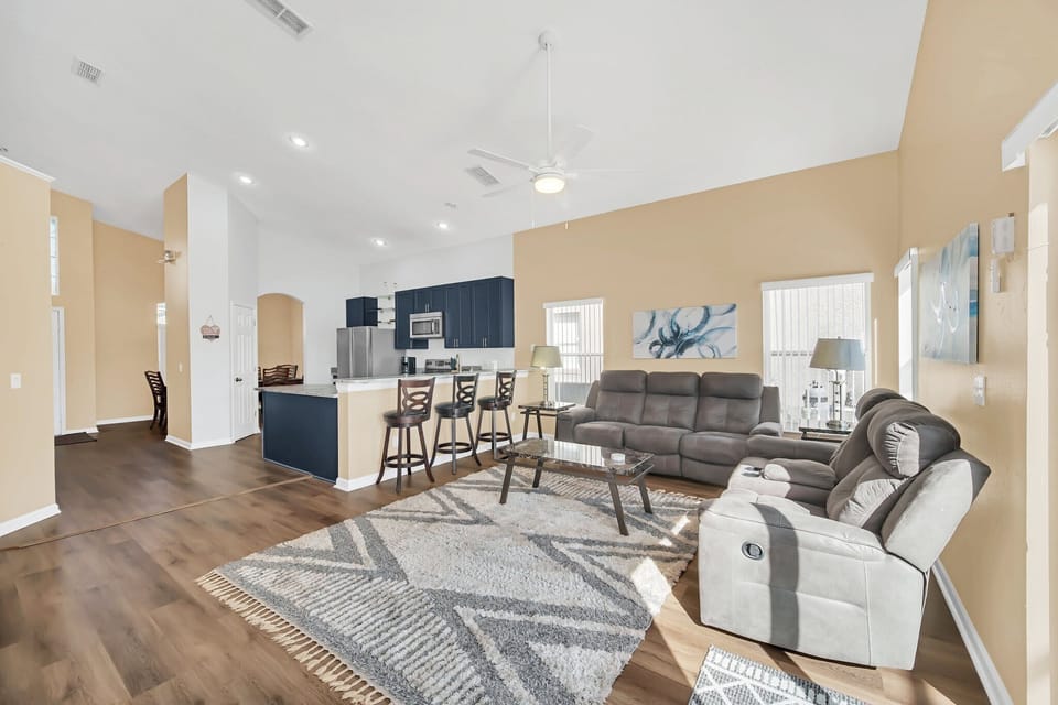 Bright and Inviting Living Area
