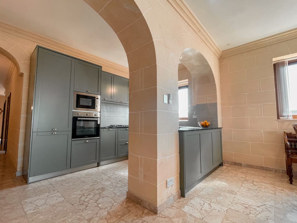 Kitchen (1)
