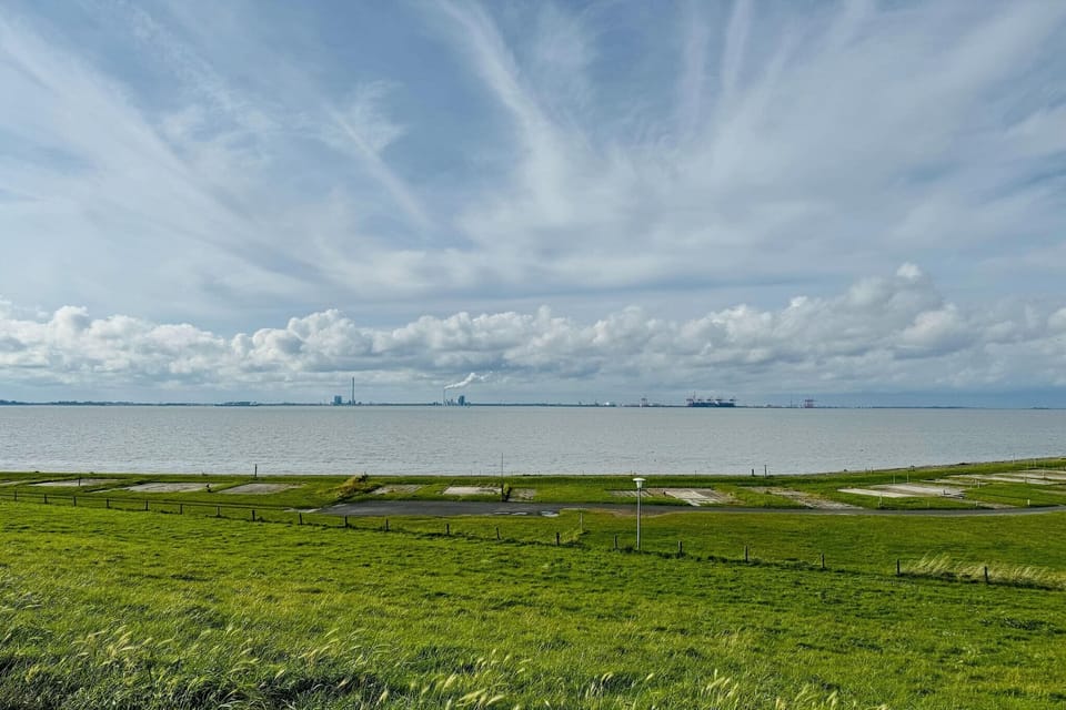 Immediate Surroundings [winter] (<1 km)