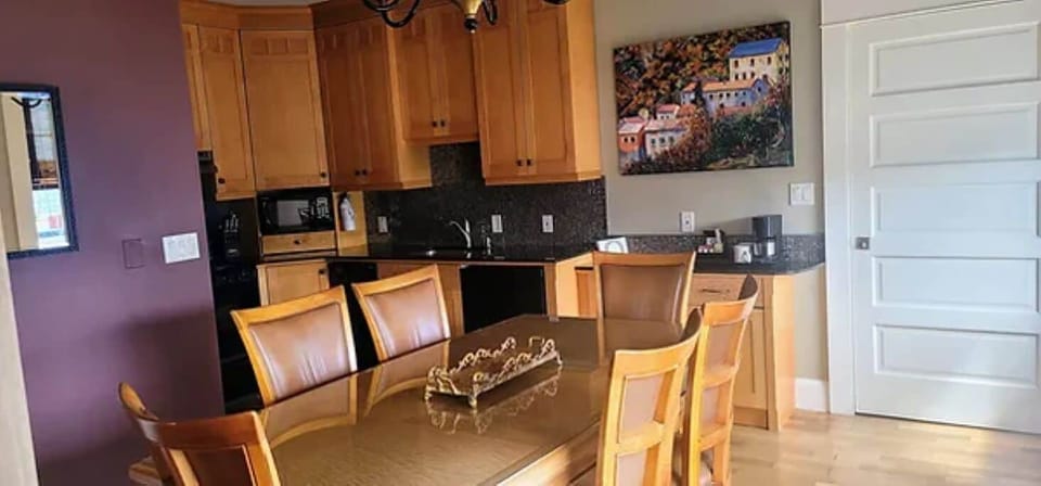 Free continental breakfast