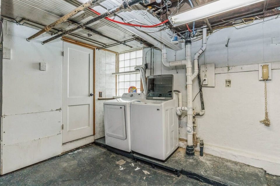 Laundry/washing area