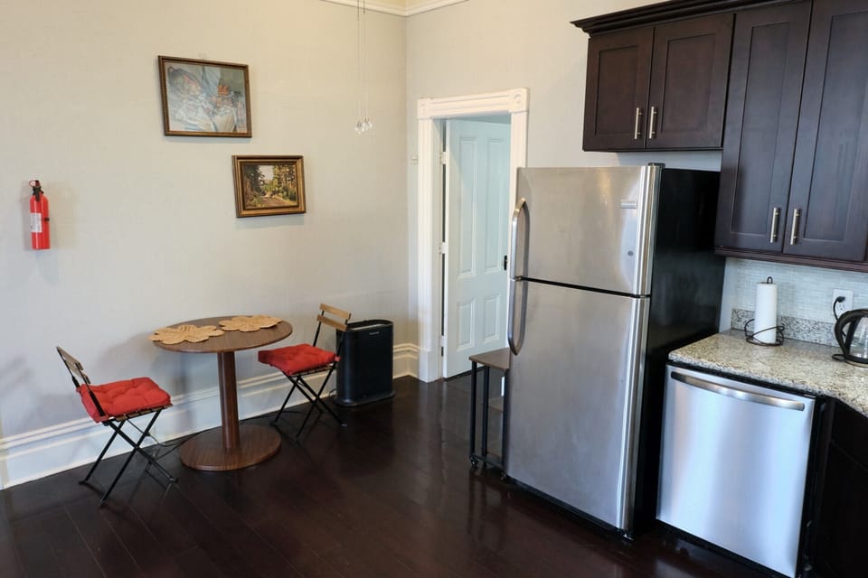 Cozy breakfast nook. Need more chairs? just ask!