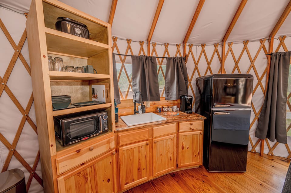 The Kitchenette is equipped with everything needed for a delicious meal at home!
