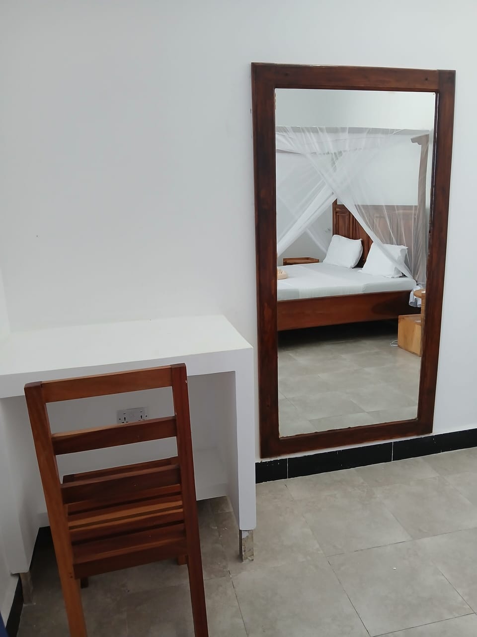 Dressing table 