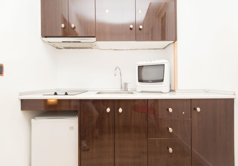 Fridge, microwave, coffee/tea maker