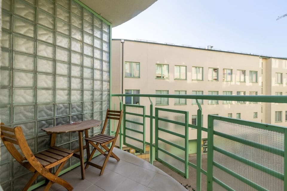 Balcony – Relax and Enjoy the View | Book Now with RENTUJEMY.COM