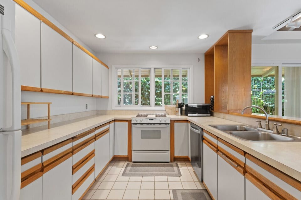 Fully stocked kitchen for home-cooked island meals