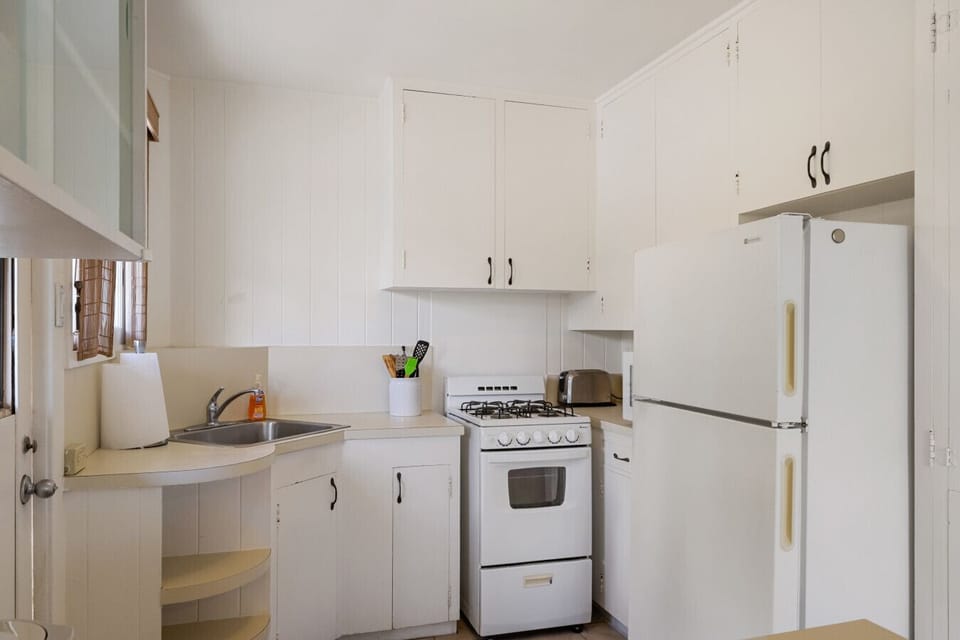Modern, well-stocked kitchen for your convenience