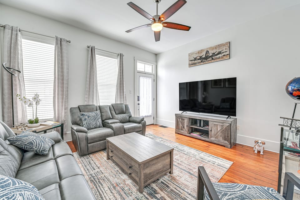 Louisville Vacation Rental | 3BR | 2BA | 1,800 Sq Ft | 3 Stairs Required