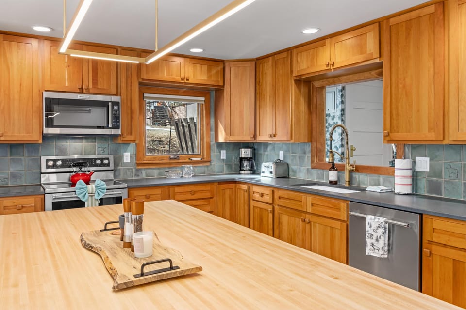 Full Kitchen