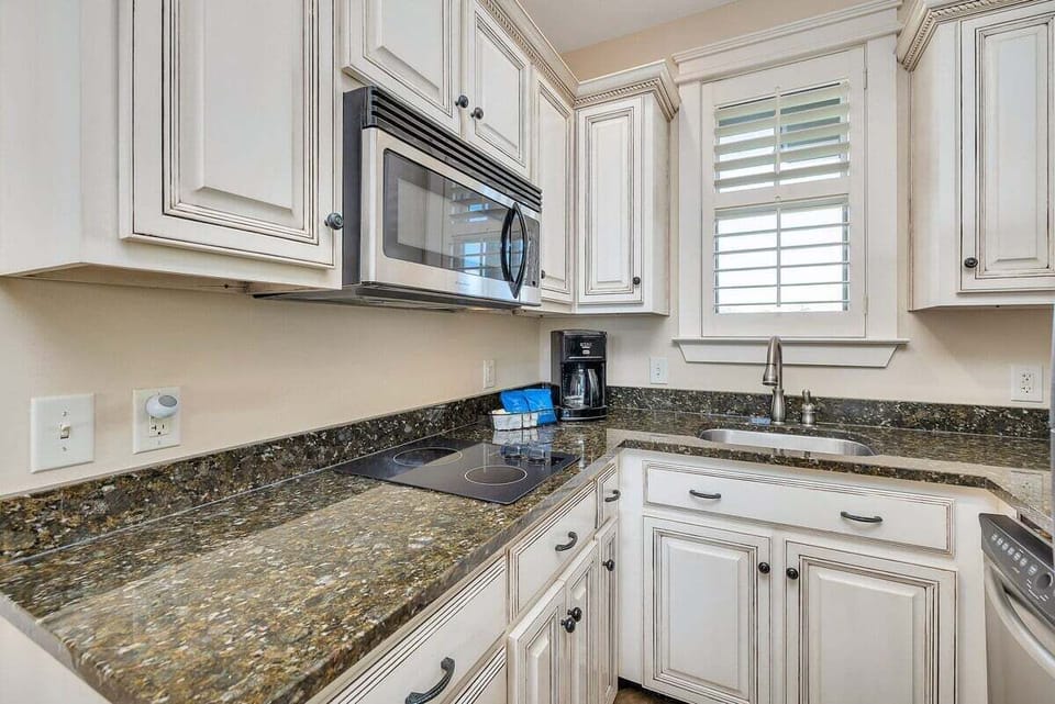 Sea Gate #307 - Kitchenette with Modern Appliances