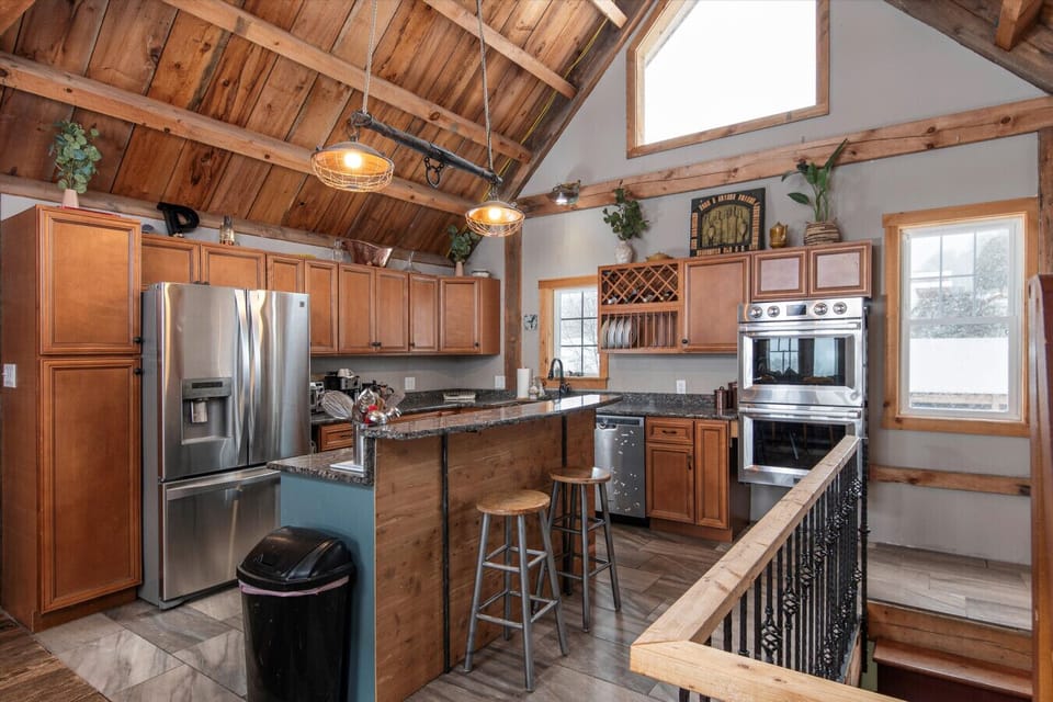 A bright and welcoming kitchen, perfect for preparing delicious meals.