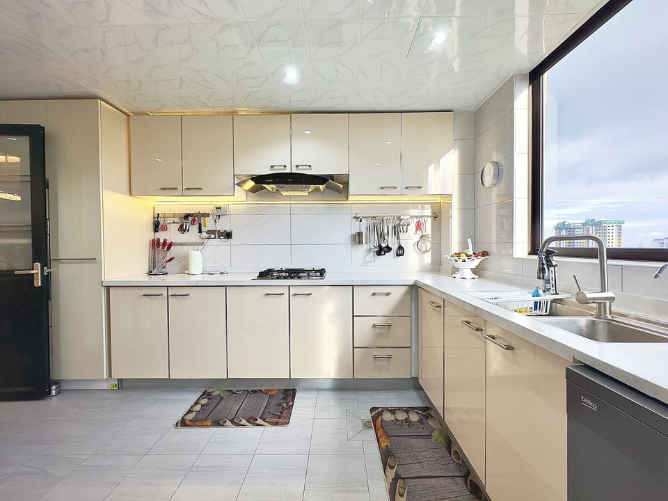 The light and spacious, fully equipped kitchen makes your work  like a party..