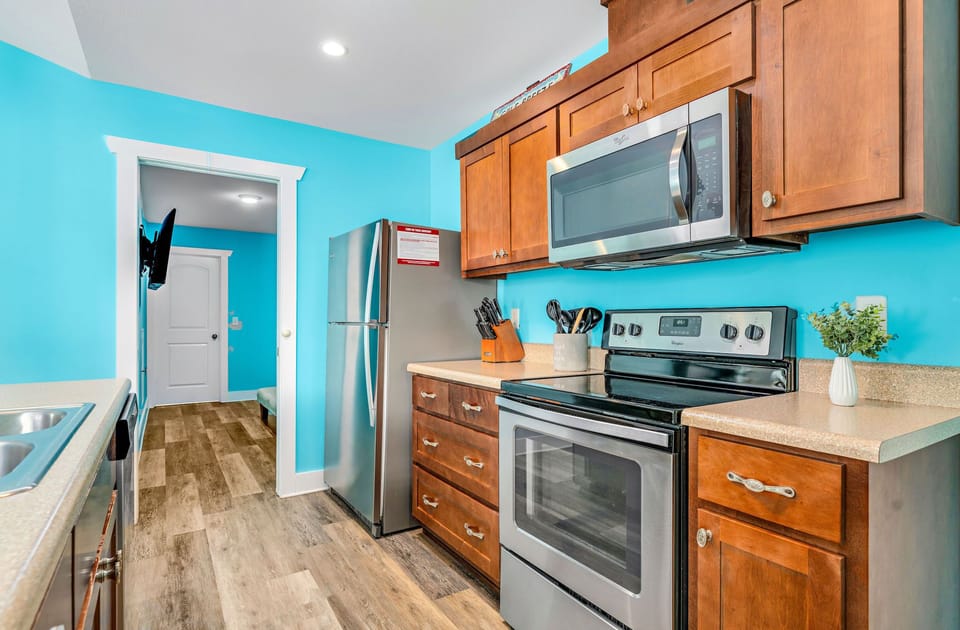 Kitchen #2, fully stocked