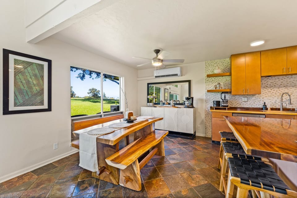 Kitchen Sitting Area with Lawn View