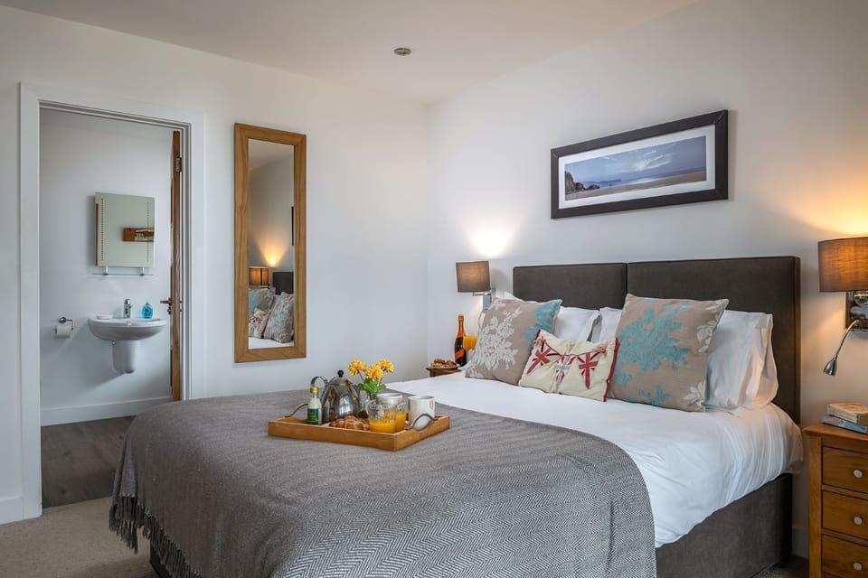 Whimbrels Bedroom 3