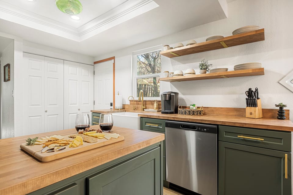 Fully equipped kitchen with coffee station