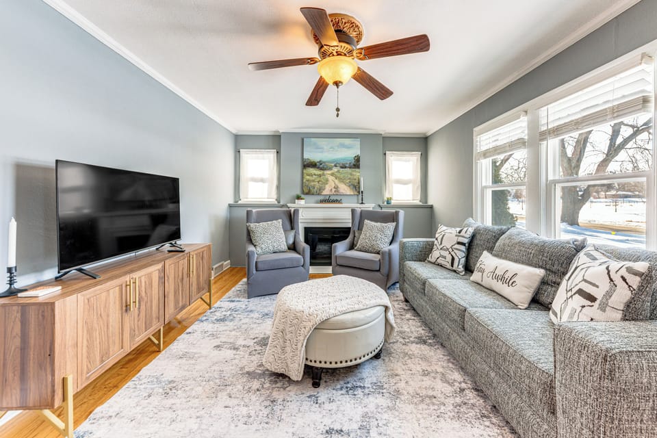 Rockford Vacation Rental | 1BR | 1BA | 2 Steps Required | 944 Sq Ft