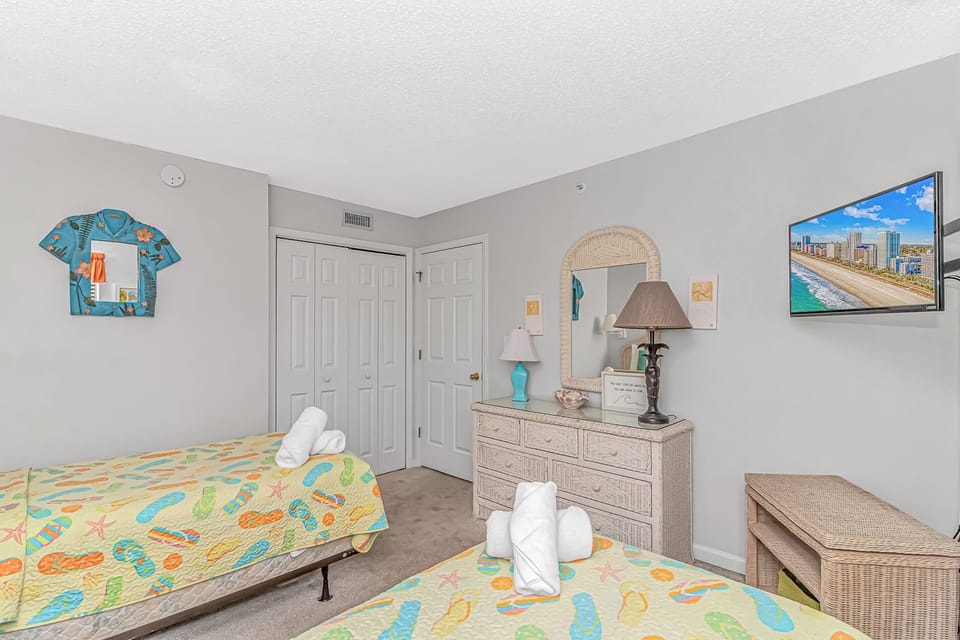 Fourth Bedroom with two twin beds