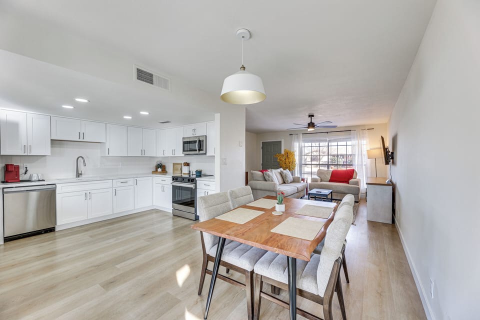 Dining Room | Dining Table