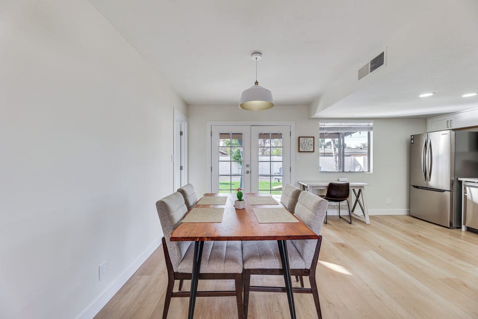 Dining Room | Dishware & Flatware